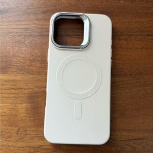 ESR iPhone 16 pro max case
